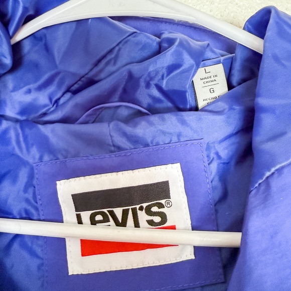 Levi's Women's Cinch Waist Puffer Jacket - Picture 7 of 8